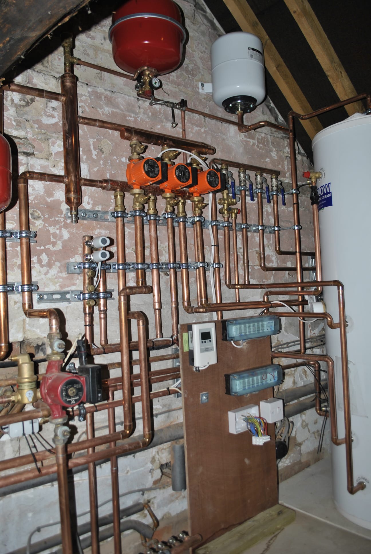 182ed04c c2cb 40a6 aa58 cdae89cbd92f 2