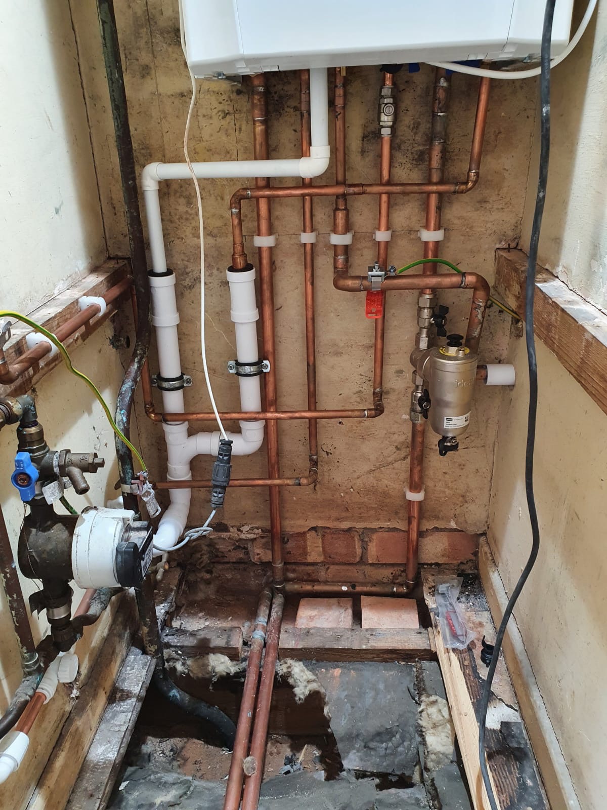 eb28bc24 25a7 45b7 8f9b f8d169c3b384